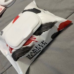 Makeup remover wipes
